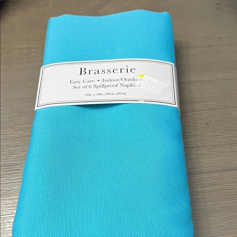 New! Brasserie Turquoise Napkin Set. 6 spill proof napkins.